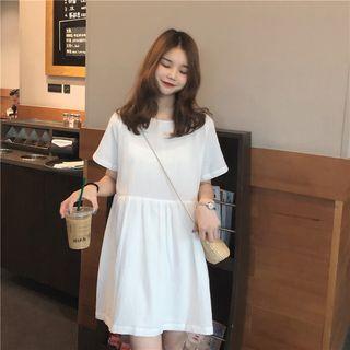 Short-sleeve Buttoned-back A-line Dress