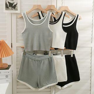 Contrasted Crop Tank Top / High-waist Shorts