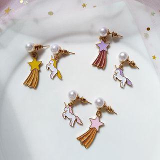 Non-matching Unicorn & Shooting Star Dangle Earring