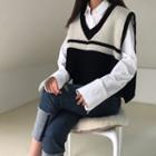 Two-tone V-neck Knit Vest