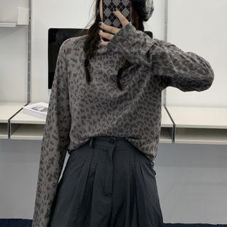 Mock-neck Leopard Print T-shirt