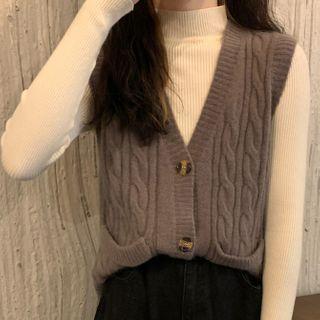 Mock-neck Knit Top / Cable Knit Vest