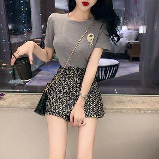 Short-sleeved T-shirt / Patterned Skort