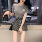 Short-sleeved T-shirt / Patterned Skort