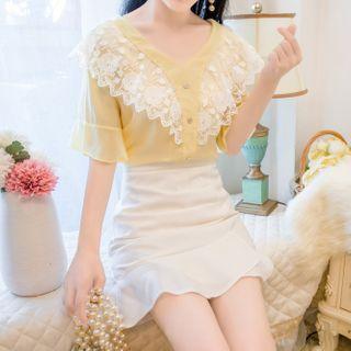 V-neck Short-sleeve Lace Top + High-waist Plain Mini Mermaid Skirt