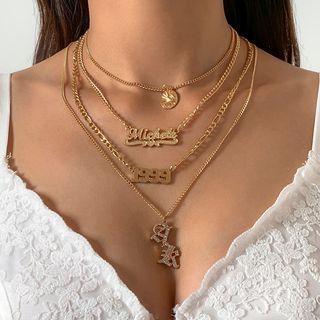 Set Of 4: Pendant Necklace