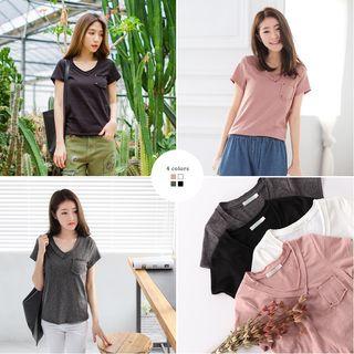 Short-sleeve V-neck Pocket Cotton Tee