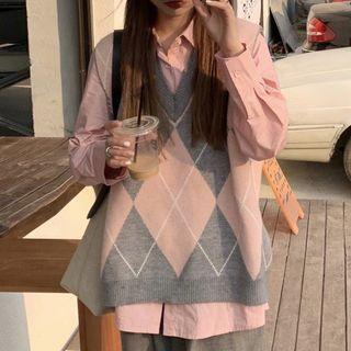 Argyle Sweater / Plain Shirt