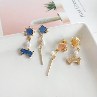 Cat Faux Pearl Asymmetrical Dangle Earring