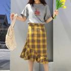 Set: Printed Short-sleeve T-shirt + Plaid Flounced-hem Pencil Skirt