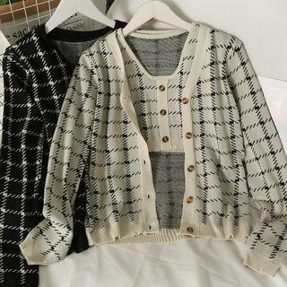 Set: Plaid Crop Tank Top + Light Knit Cardigan