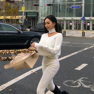 V-neck Bell-sleeve Knit Top With Choker