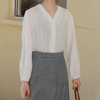 Lace Trim V-neck Buttoned Blouse