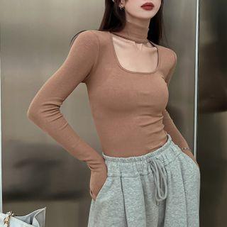Details Cutout-front Choker T-shirt