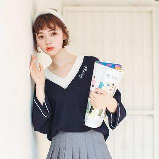 Two-tone Embroidered Sweater