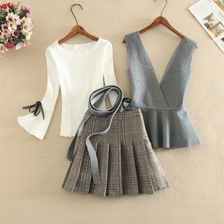V-neck Vest / Long-sleeve Top / Pleated Skirt / Set