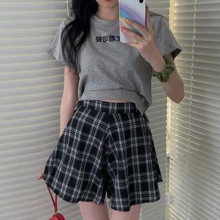 Chinese Character Print Short-sleeve T-shirt / Plaid Skort