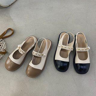 Chain Strap Cap-toe Mary Jane Shoes