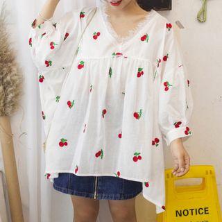 Embroidered 3/4 Sleeve V-neck Blouse