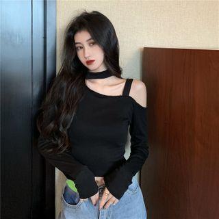 Long-sleeve Cutout Crop Top Black - One Size