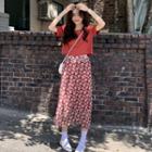 Short-sleeve Cropped T-shirt / Floral A-line Midi Skirt