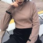 Metal Ring Long-sleeve Mock Neck T-shirt