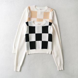 Checkerboard Pattern Knit Crop Top