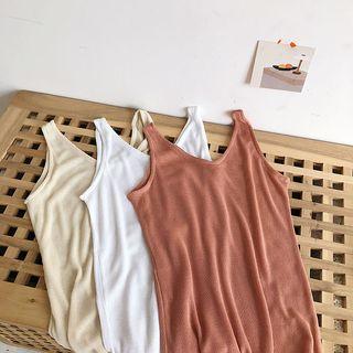 Plain V-neck Slim-fit Sleeveless Knit Top