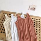 Plain V-neck Slim-fit Sleeveless Knit Top