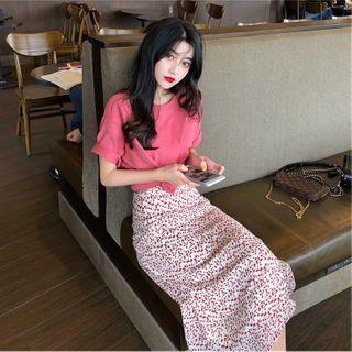 Set: Short Sleeve Plain T-shirt + Floral Print A-line Skirt