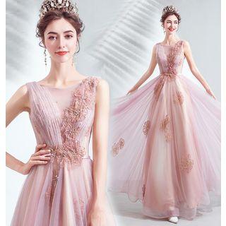 Flower Applique Sleeveless A-line Evening Gown