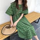 Check Loose-fit Short-sleeve Dress Green - One Size