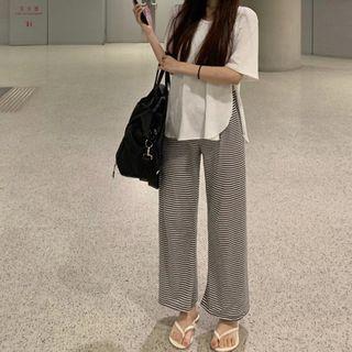 Short Sleeve Slit-side Plain T-shirt / Striped Wide-leg Pants