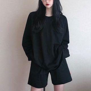 Loose-fit Plain T-shirt / High-waist Shorts