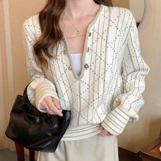 Straight Pattern Open Collar Sweater