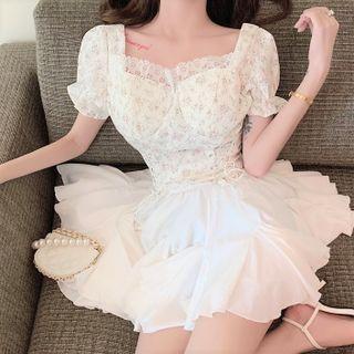 Short-sleeve Flower Print Blouse / Mini A-line Skirt