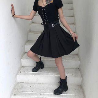 Buckled Pleated A-line Skirt Black - One Size
