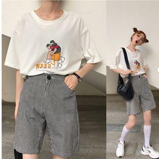 Short-sleeve Cartoon Print T-shirt / Gingham Shorts