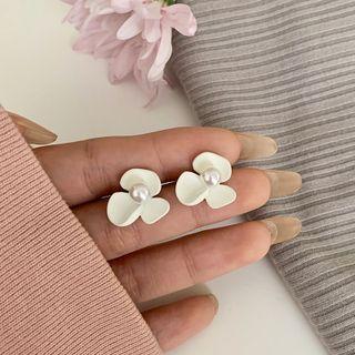 Flower Faux Pearl Earring 1 Pair - 925 Silver - White - One Size