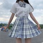 Short-sleeve Shirt / Check Pleated Skirt With Bow