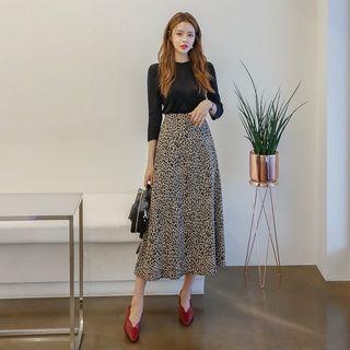 Set: 3/4-sleeve Knit Top + Maxi Leopard Skirt