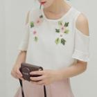 Cut Out Embroidered Short-sleeve T-shirt