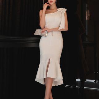 Sleeveless One Shoulder Mermaid Dress