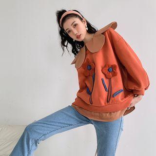 Wide-collar Floral-accent Sweatshirt