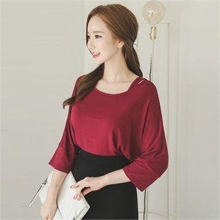 Cutaway-shoulder 3/4-sleeve Top