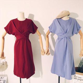 Short-sleeve Tie-back Midi A-line Dress