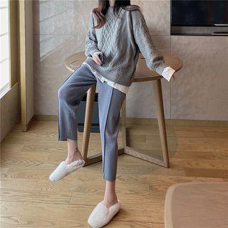 Chunky Knit Sweater / Crop Straight-cut Pants