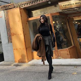 Mock-neck Velvet Slim-fit Pullover