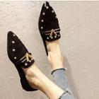 Studded Metal Bar Pointy-toe Loafers