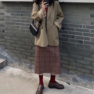 T-shirt / Blazer / Plaid Midi Skirt